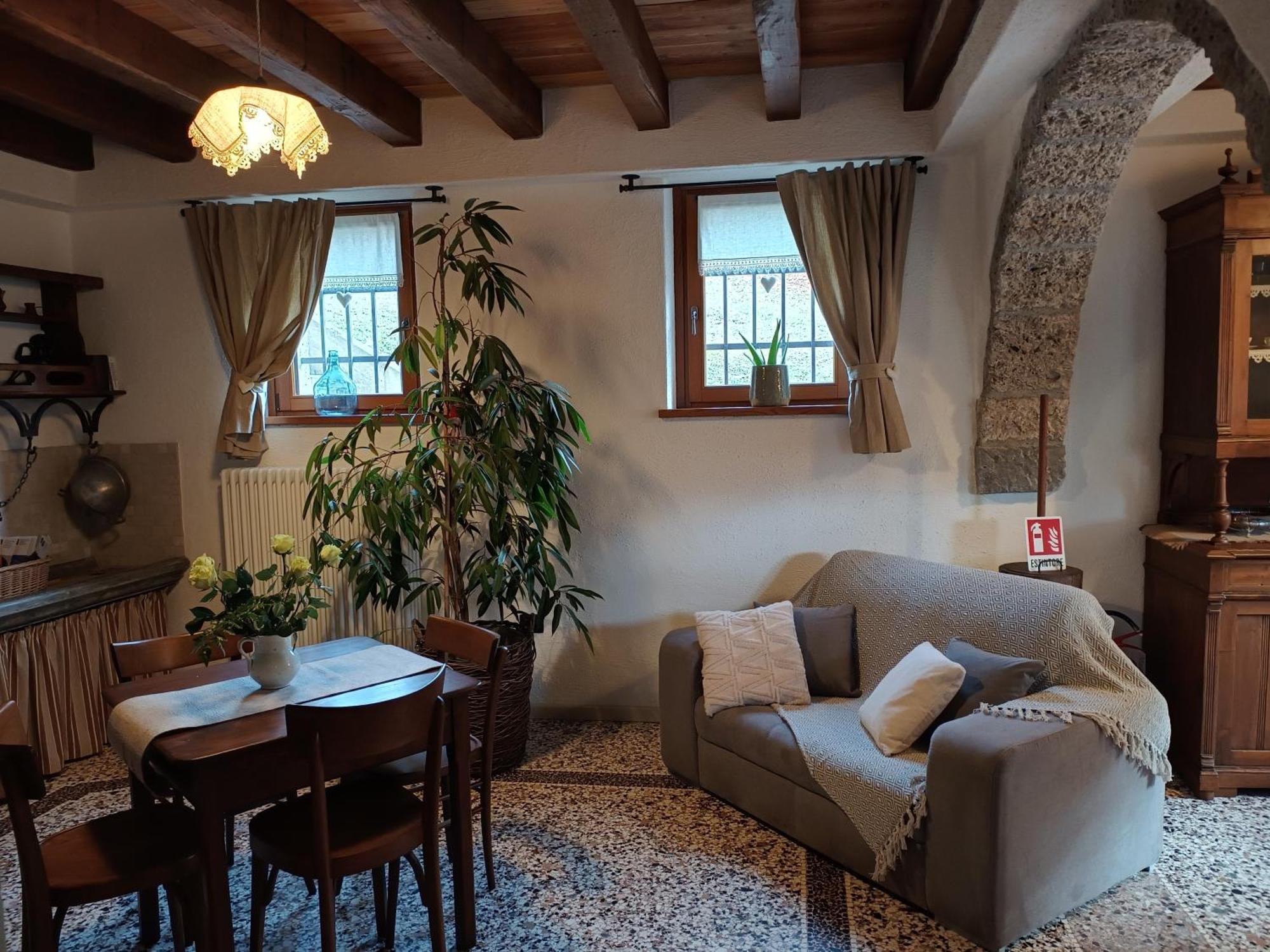 La Farie Bed & Breakfast Mediis Eksteriør bilde