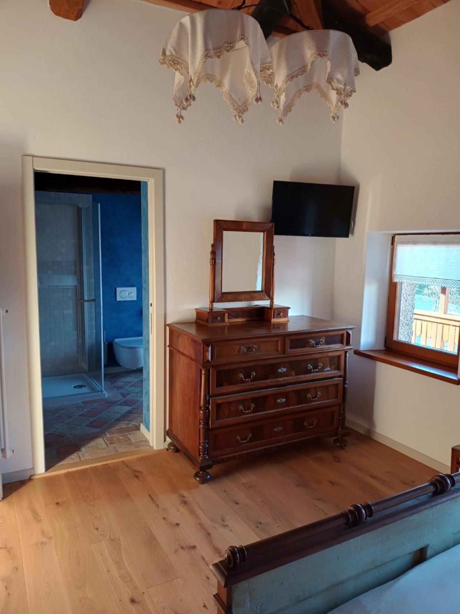La Farie Bed & Breakfast Mediis Eksteriør bilde