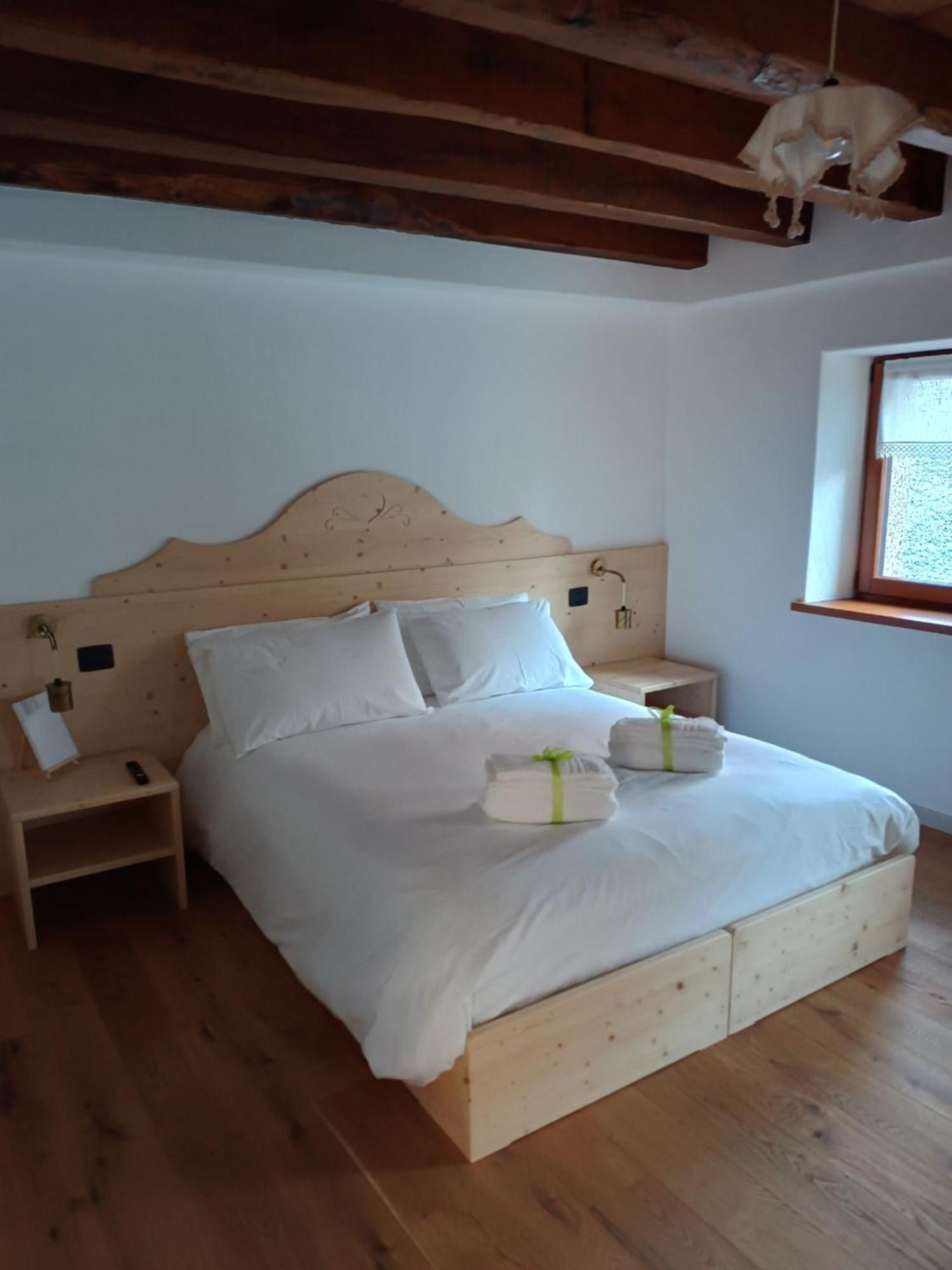 La Farie Bed & Breakfast Mediis Eksteriør bilde